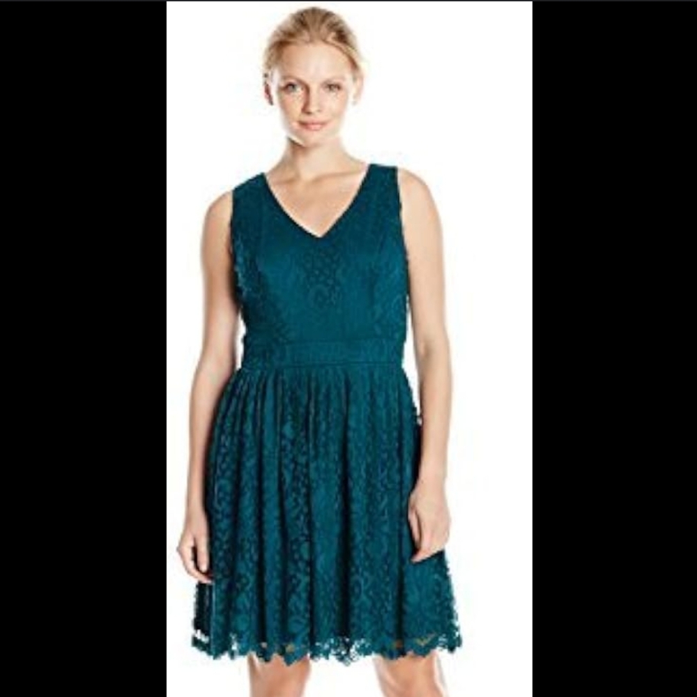 Gabby Skye Wedding Guest Cocktail Dress (6) - Lacy and Flowy